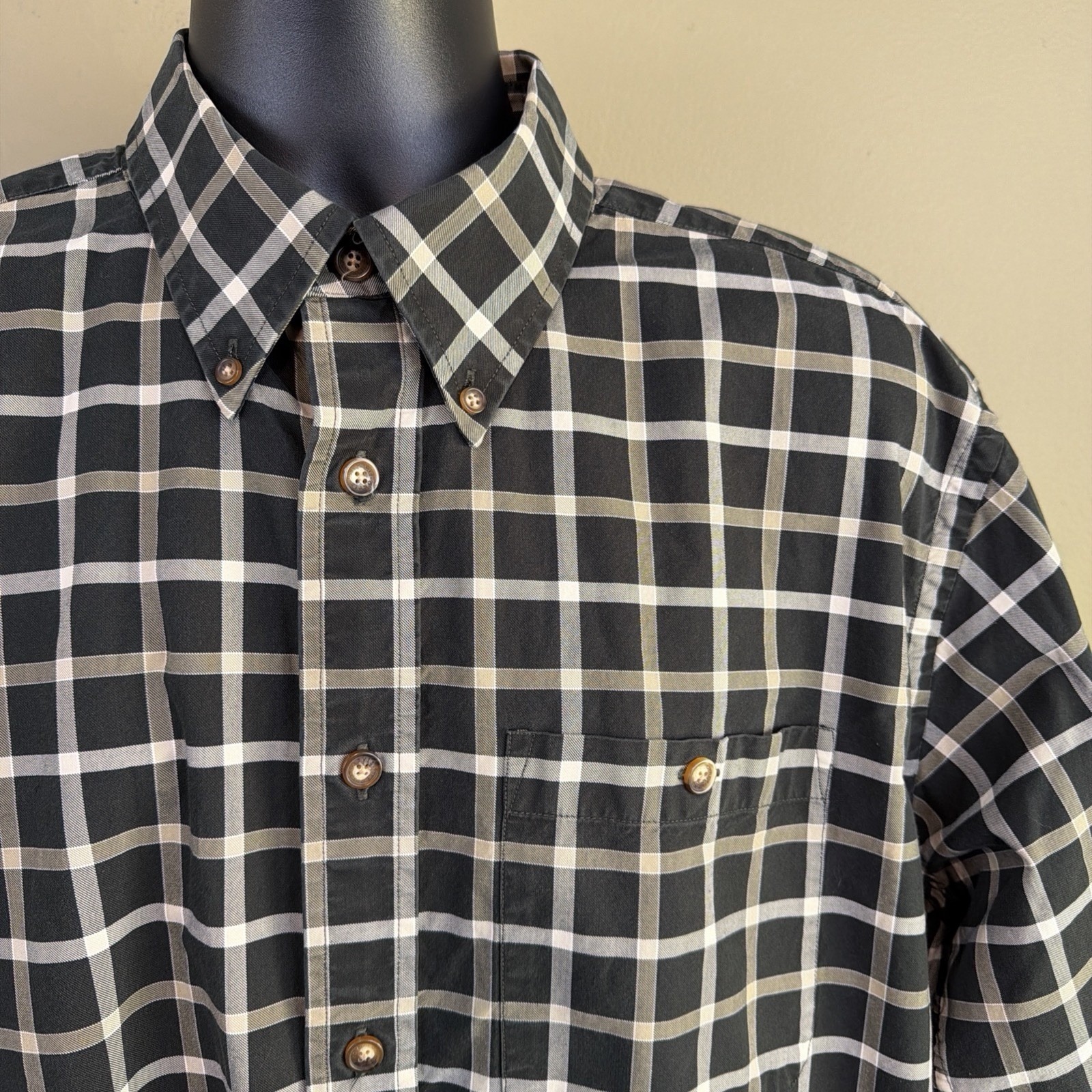 Orvis Men's Xl Plaid Button Down Shirt 100% Cotton Long Sleeve Casual Black